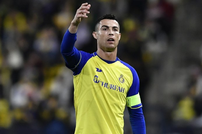 Ronaldo vắng bóng trong đội hình tiêu biểu năm của IFFHS