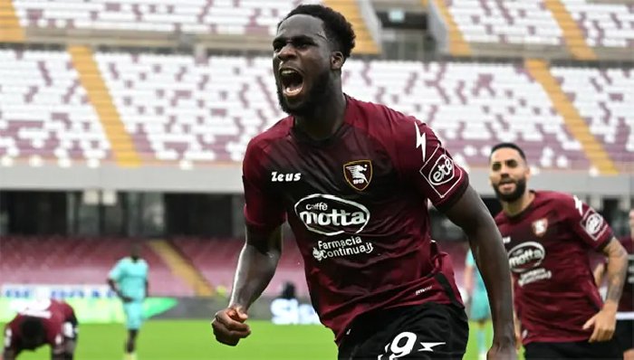 Soi kèo phạt góc ngày 10/12: Frosinone vượt kèo góc Torino