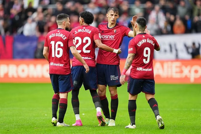 Soi kèo phạt góc ngày 11/11: Osasuna đè góc và Tài góc trận MU