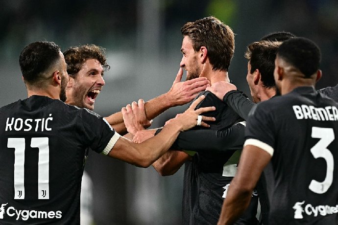 Juventus chính thức chiếm ngôi ngôi đầu của Inter Milan