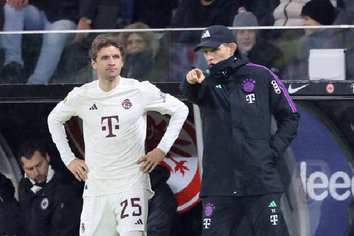 HLV Bayern Munich muốn trút giận lên MU