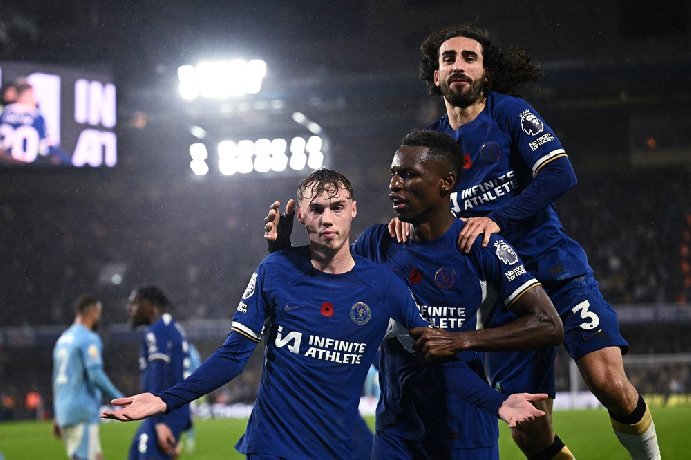 Chelsea hòa kịch tính Man City trong trận cầu 'điên rồ' 8 bàn thắng