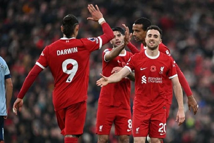 Liverpool đánh chiếm ngôi nhì bảng của Arsenal, áp sát Man City