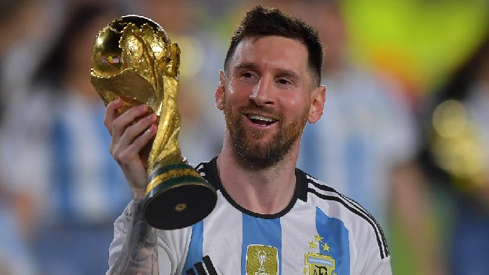 Báo Brazil: 'FIFA xé luật cho Messi giành The Best'