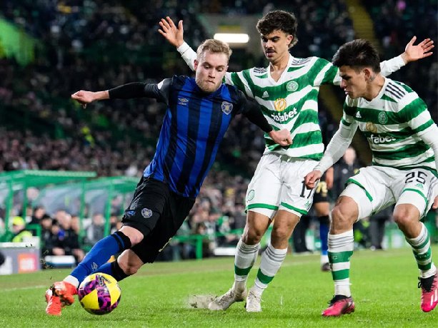 Soi kèo phạt góc ngày 16/12: Celtic vượt kèo chấp góc Heart