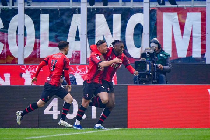 Serie A vòng 16: Inter bỏ cách Juventus, AC Milan áp sát top 2