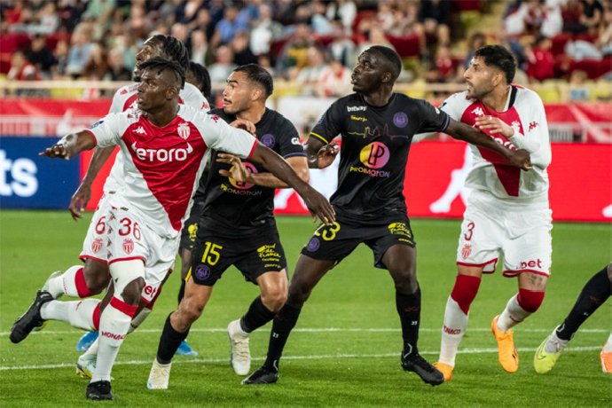 Soi kèo phạt góc ngày 20/12: Monaco đè góc Toulouse