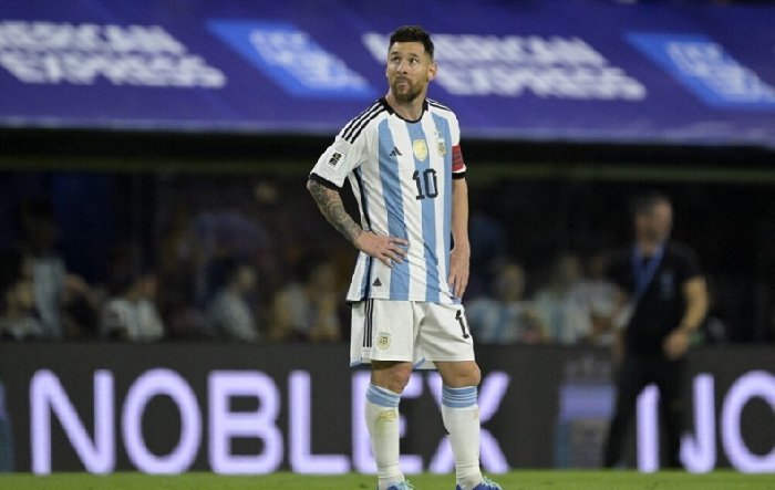 Lionel Messi chấn thương, thông báo nghỉ hết năm 2023