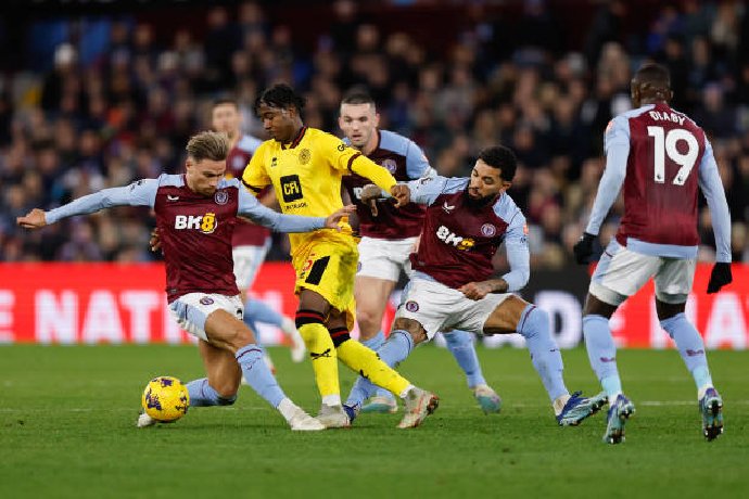 Hòa Sheffield, Aston Villa tạm chiếm ngôi nhì Ngoại hạng Anh