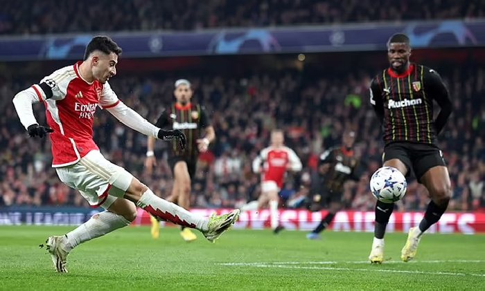 'Đè bẹp' Lens 6-0, Arsenal tiến thẳng vào vòng 1/8 Champions League